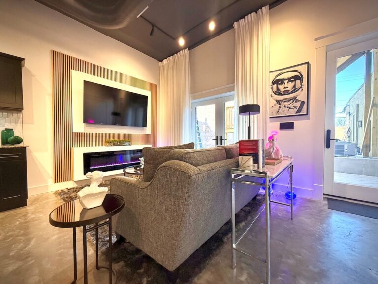 1911b9ff-4b56-42cc-8db5-69857218ab00