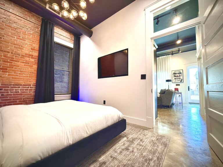 1ea4b96a-2fdf-43ba-b464-c18b58dafb13