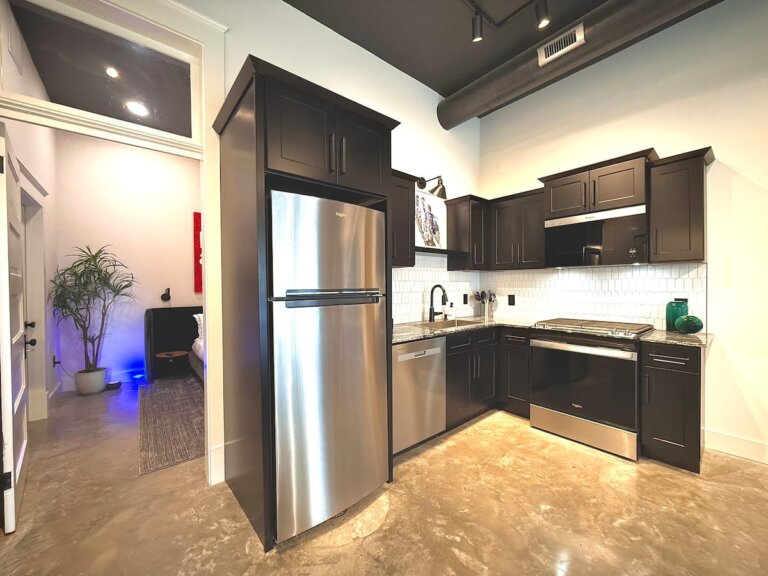 4b9b9d35-055e-4523-9a60-44b03b4ce5f8