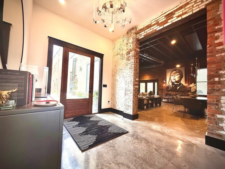 aa9938e2-1fc1-4cc6-b935-0e3d154e0617