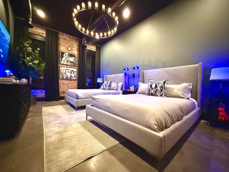 e9b49fe3-5c20-4f44-9e9a-133de78d1d44